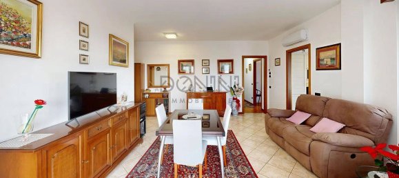 2 bedrooms Apartment in Tradate, Italy No. 221566 6
