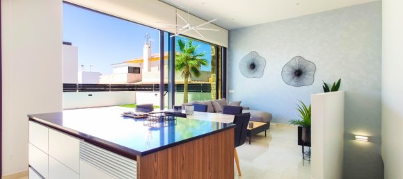 3 bedrooms Villa in Torrevieja, Spain No. 4196 8