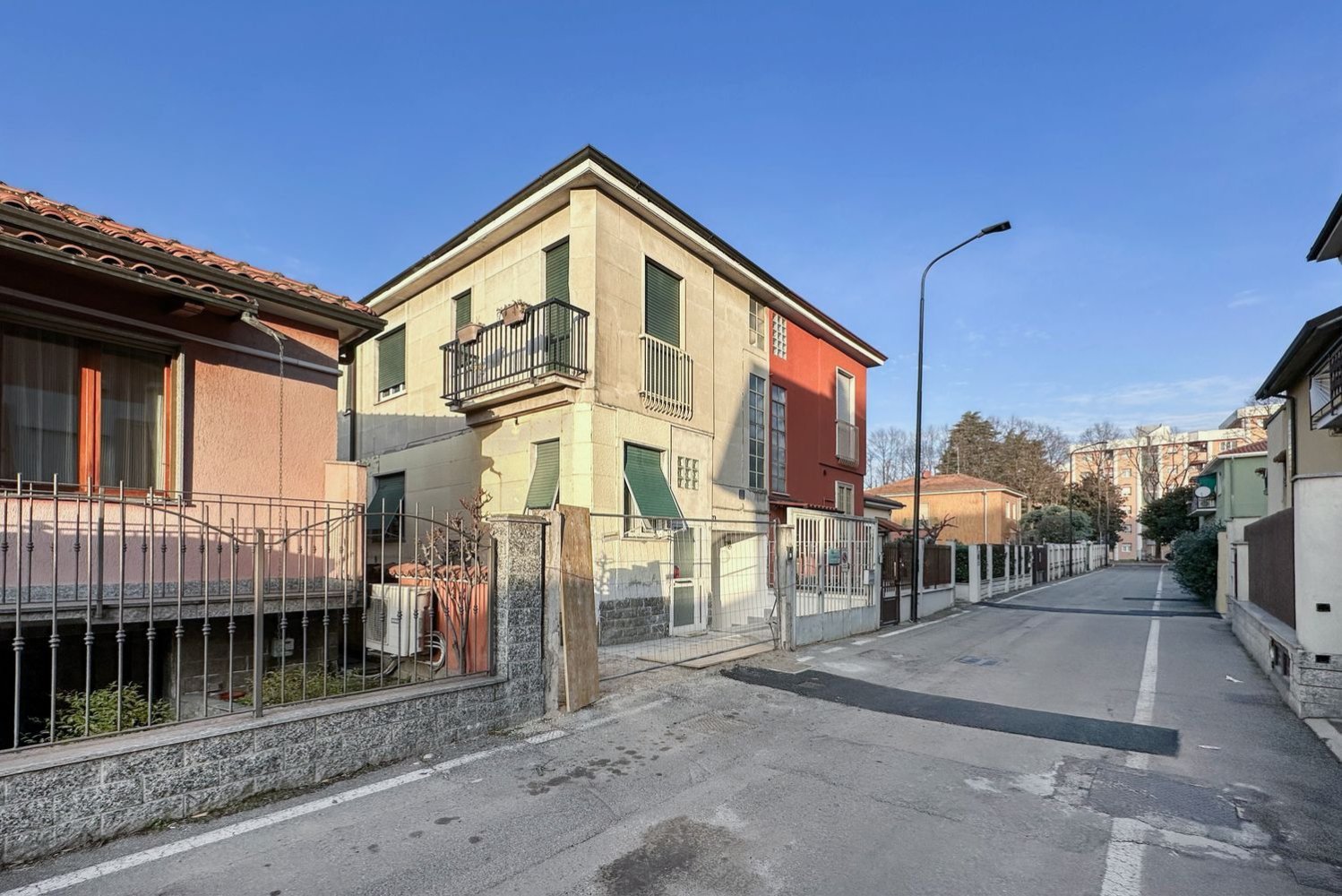 3غرفة شقة في Cinisello Balsamo, Italy رقم 330391