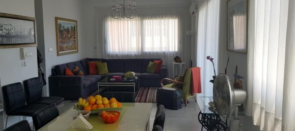 3 bedrooms Apartment in Limassol, Cyprus No. 12690 2