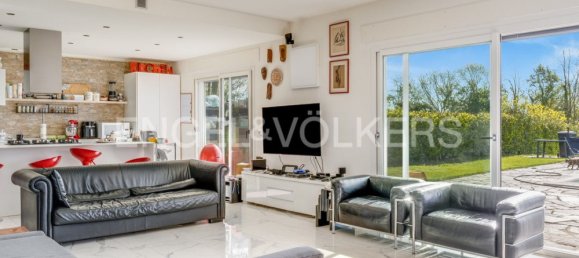 3 غرف نوم فيلا في Invorio, Italy رقم 129739 4