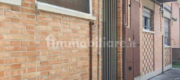 Imóvel comercial de 2 divisões em Ferrara, Italy N.º 304887 11