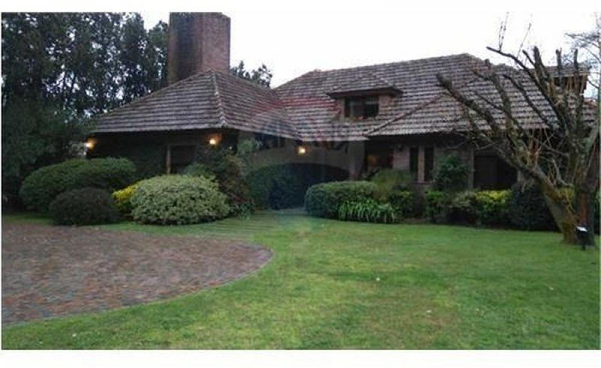 4 bedrooms House in Pilar, Argentina No. 3103