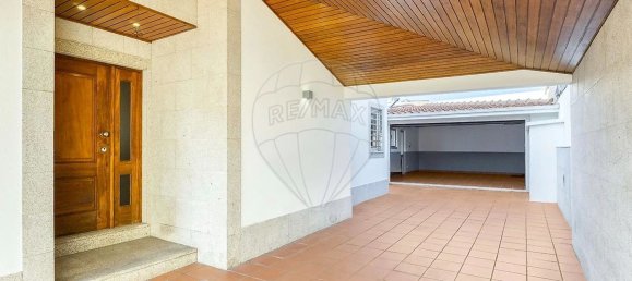 4 bedrooms House in Mindelo, Portugal No. 185814 2