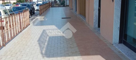 Propiedad comercial de 1 habitación en Montemiletto, Italy No. 322201 3