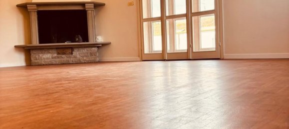 5 rooms Apartment in Prato, Italy No. 259063 5