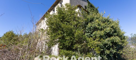 Дом с 14 комнатами в Лукка, Италия № 68403 28