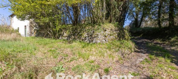 Дом с 14 комнатами в Лукка, Италия № 68403 3