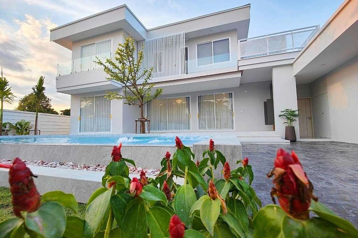6 bedrooms House in Chiang Mai, Thailand No. 27007