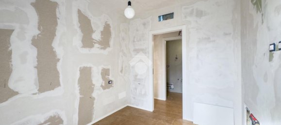 2-salle Appartement à Lissone, Italy No. 16442 3