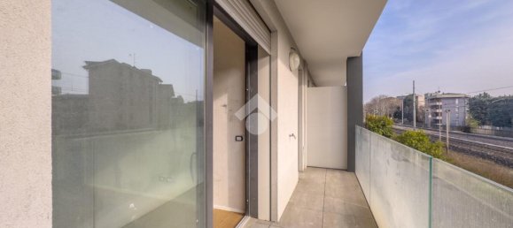 2-salle Appartement à Lissone, Italy No. 16442 6