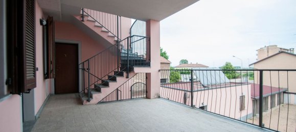 2-salle Appartement à Palestro, Italy No. 237091 4