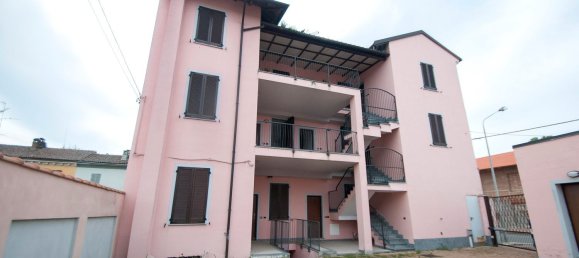 2-salle Appartement à Palestro, Italy No. 237091 2