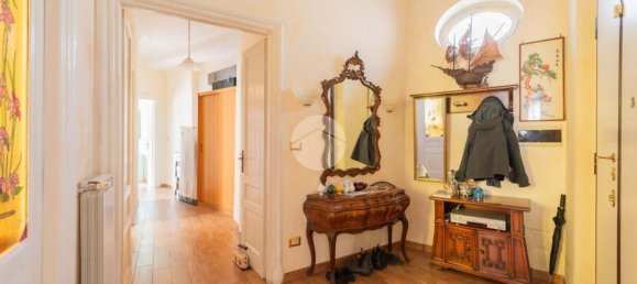 Apartamento de 3 habitaciónes en Rome, Italy No. 139123 4