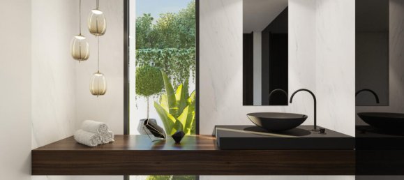 5 bedrooms Villa in Marbella, Spain No. 93635 6