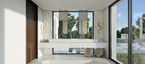 5 bedrooms Villa in Marbella, Spain No. 93635 3