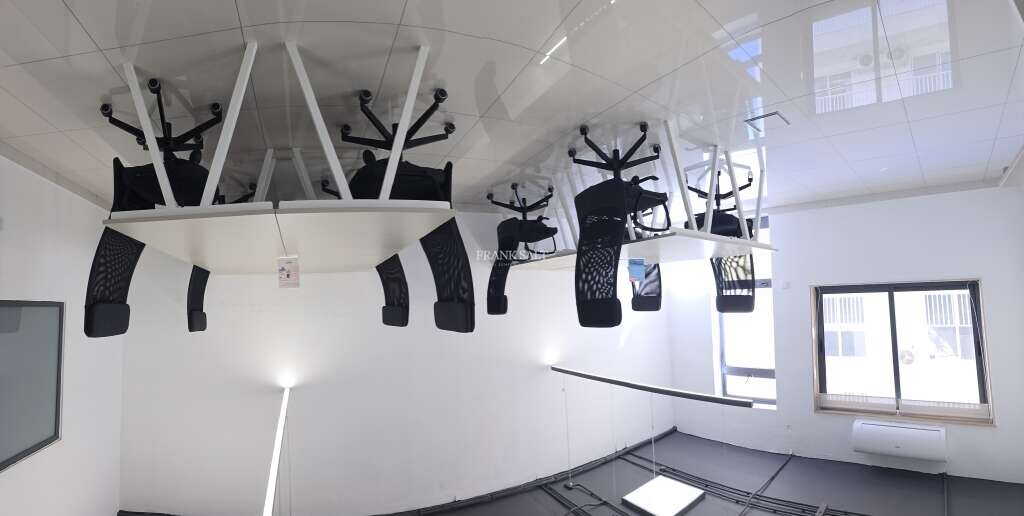 Bureau à Mosta, Malta No. 13205