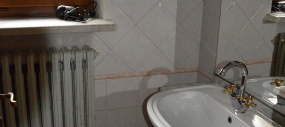 12 rooms House in Lucca, Italy No. 80058 6