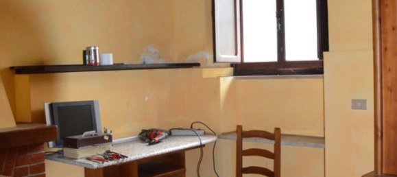 12 rooms House in Lucca, Italy No. 80058 24