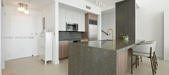 2 Schlafzimmer Gewerbliche Immobilien in Miami, USA, Nr. 615633 4