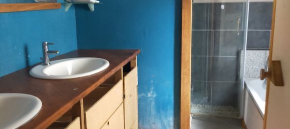 3 bedrooms Townhouse in Saint-Flovier, France No. 67472 9