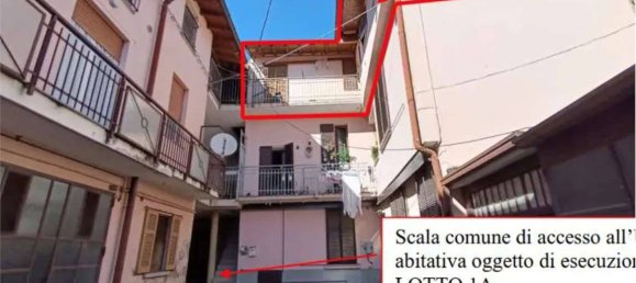 2 bedrooms Apartment in Cirimido, Italy No. 6220 2