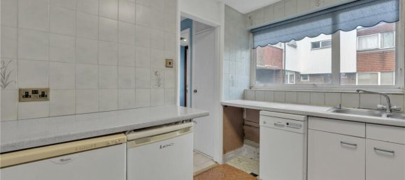 3 bedrooms House in Colindale, United Kingdom No. 7836 12