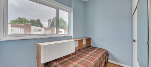 3 bedrooms House in Colindale, United Kingdom No. 7836 10