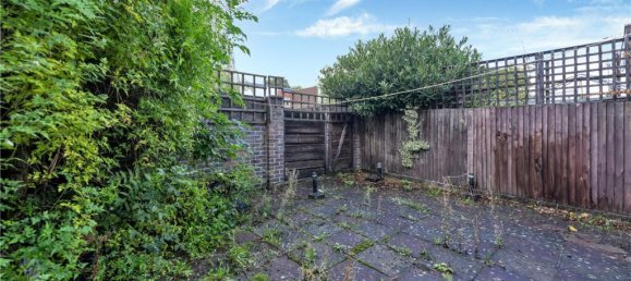 3 bedrooms House in Colindale, United Kingdom No. 7836 21