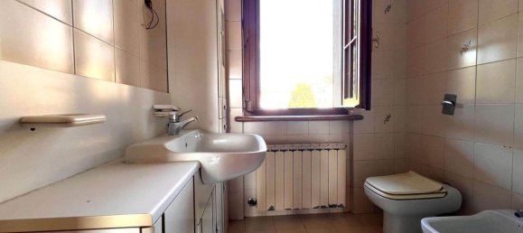 5 rooms Villa in Castel Goffredo, Italy No. 6342 43