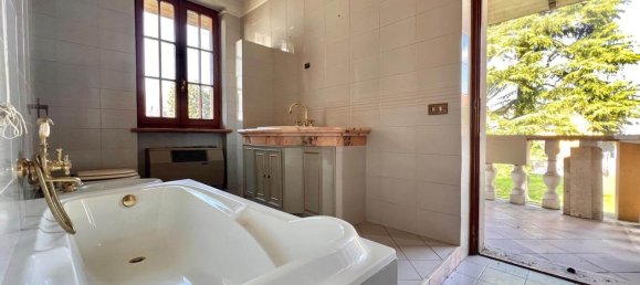 5 rooms Villa in Castel Goffredo, Italy No. 6342 32