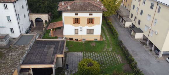 5 rooms Villa in Castel Goffredo, Italy No. 6342 10