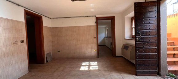 5 rooms Villa in Castel Goffredo, Italy No. 6342 42