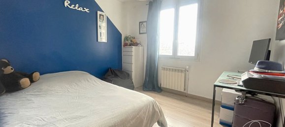 2 bedrooms House in Senlis, France No. 251795 8