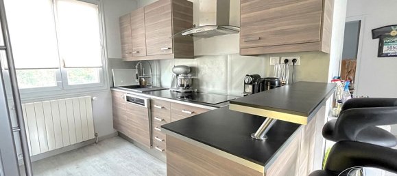 2 bedrooms House in Senlis, France No. 251795 6