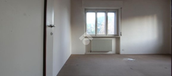 Casa de 8 divisões em Udine, Italy N.º 201405 24