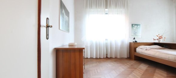 Casa de 8 divisões em Udine, Italy N.º 201405 14