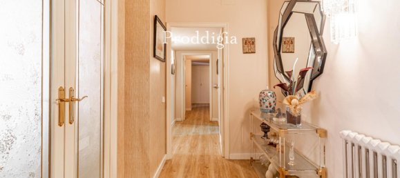 4 bedrooms Apartment in Barcelona, Spain No. 181869 4