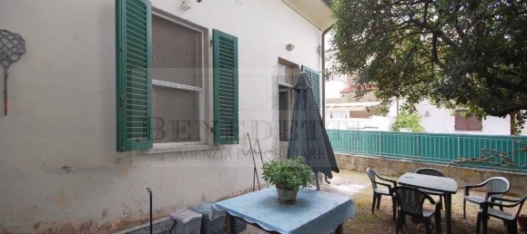 3 bedrooms Villa in Pietrasanta, Italy No. 280678 3