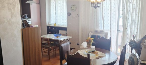 4 rooms Apartment in Turin, Italy No. 265978 3
