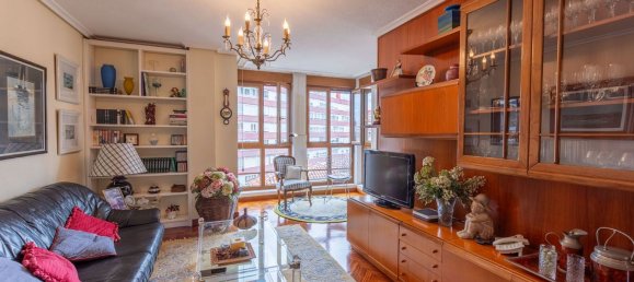 3 bedrooms Apartment in Santander, Spain No. 153421 2