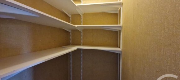 1 bedroom Apartment in Evreux, France No. 358246 10