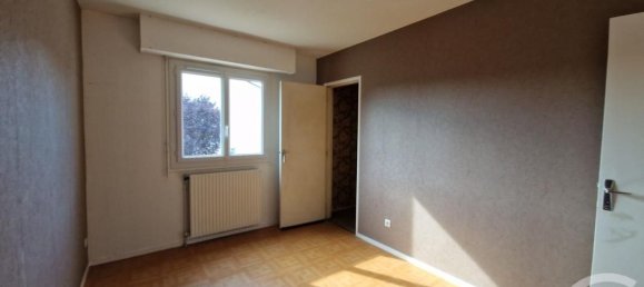 1 bedroom Apartment in Evreux, France No. 358246 6