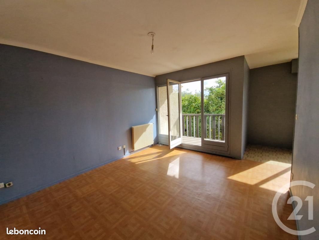 1 bedroom Apartment in Evreux, France No. 358246