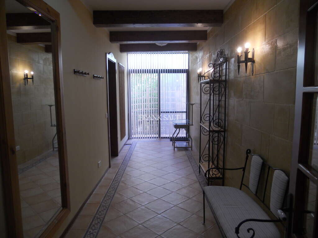 2 bedrooms Apartment in Ghajnsielem, Malta No. 5539