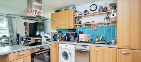 1 bedroom Apartment in Watford, United Kingdom No. 6163 10