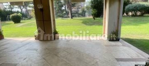 4 bedrooms Apartment in Rome, Italy No. 373532 13