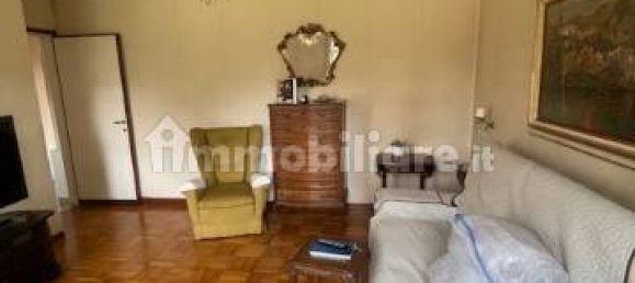 4 bedrooms Apartment in Rome, Italy No. 373532 2