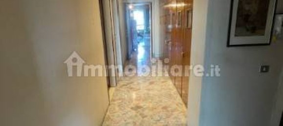 4 bedrooms Apartment in Rome, Italy No. 373532 6