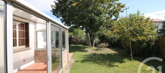 2 bedrooms House in Saint-Jean-de-la-Ruelle, France No. 222681 2